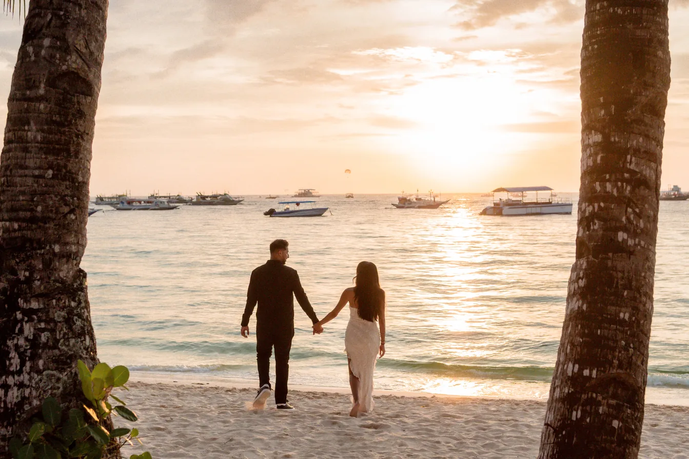 Sachin and Kierath walking on the beach